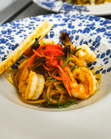 SPAGHETTI WITH SHTIMP  AND CHILI CURRY PASTE / สปาเก็ตตี้พริกแกงกุ้ง