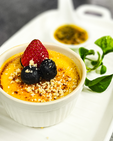 PASSION FRUIT CRÈME BRÛLÉE / ครีมบูเล่เสาวรส