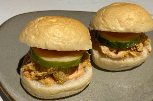 Pulled Chicken Burger