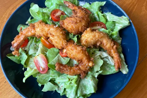สลัดกุ้งทอด
