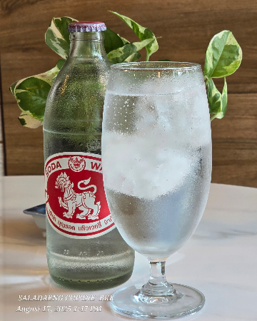 โซดา+น้ำแข็ง 