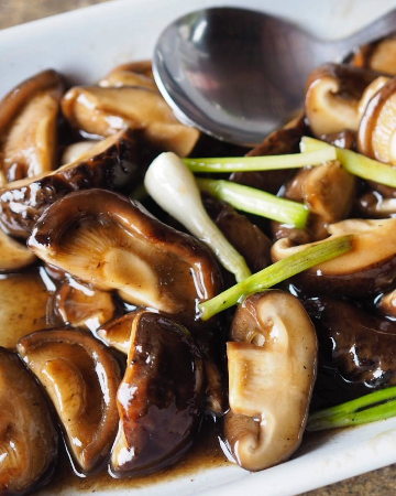 เห็ดหอมสด ผัดน้ำมันหอย