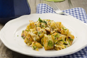 Roasted Dumplings - Geroestete Knoedel - เกี๊ยวซ่าย่าง