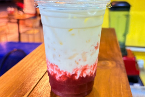 นมสดสตอเบอร์รี่