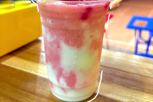  สตอเบอรี่โยเกิร์ต