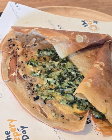 SV. 18   Homemade White Creamed Spinach โฮมเมดผักโขมซอสครีมขาว (อร่อย)