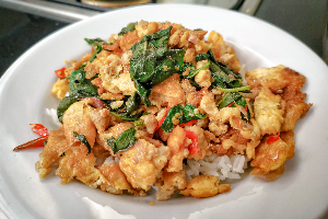 กะเพราไข่เจียว