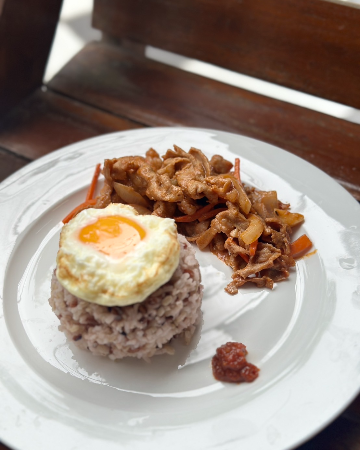 หมูผัดซอส Korean Kochujung + ไข่ดาว