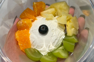 เซ็ตกรีกโยเกิร์ต ผลไม้ตามฤดูกาล