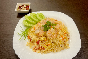 Fried Rice (შემწვარი ბრინჯი)