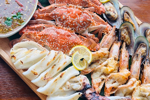 เซทรวมทะเลเผา ( Grilled Mixed Seafood )