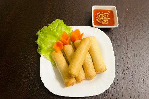 Vegetarian Spring Rolls (ვეგეტარიანული საგაზაფხულო როლები)