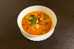Red Curry with Rice (წითელი კარის წვნიანი)
