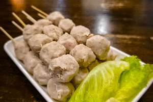 ลูกชิ้นเอ็นหมู