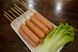 ไส้กรอกไก่ (หนังกรอบ)