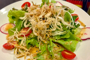 สลัดปลาเงิน Shirauo Fish Salad