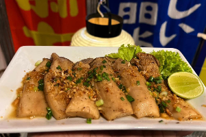 เห็ดออรินจิผัดเนยกระเทียม Stir-fried Eryngii w/ Garlic Butter