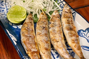 ปลาไข่ชิชาโมะย่าง Grilled Shishamo
