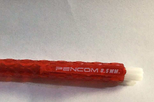 ปากกาเเดงPENCOM0.5