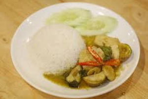 S15 ข้าวราดแกงเขียวหวาน