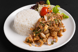 S16 ข้าวยำไก่แซ่บ