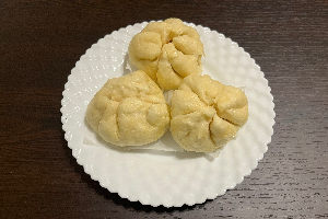 Steamed stuff bun / piece