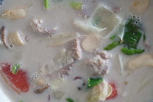 ต้มข่าหมู/ไก่