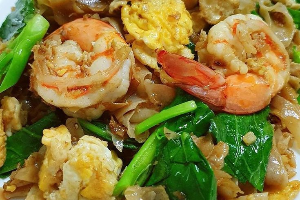 ผัดซีอิ๊วกุ้ง