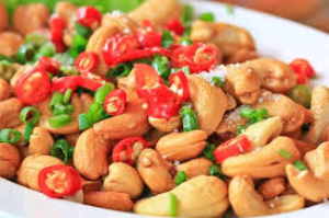 ยําเม็ดมะม่วงหิมพานต์