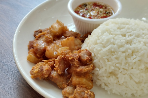 ทอดน้ำปลา