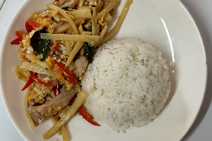 หน่อไม้ผัดไข่