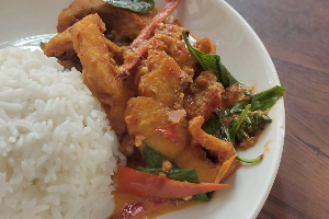 ปลากะพง - ผัดเผ็ด