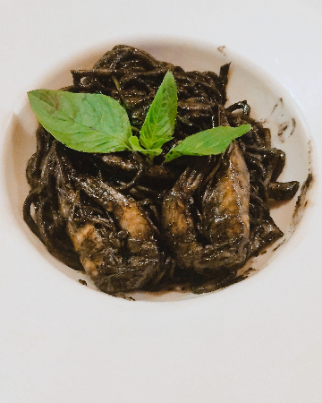 สปาเกตตี ผัดซอสหมึกดำ