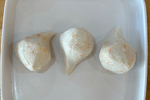 คริสตัลไข่เค็ม / CRYSTAL BALL WITH SALTED EGG YOLK