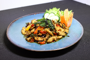 กะเพราไก่ (กับข้าว)