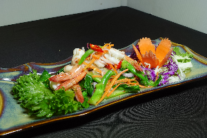 ยำคะน้าฮ่องกงกุ้งสด