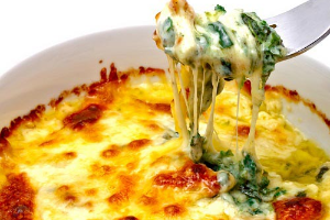 ผักโขมอบชีส