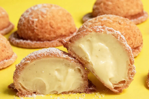 OSAKA CREAM PUFF กล่อง 4 ชิ้น