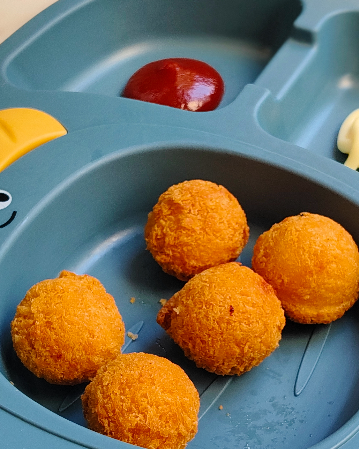 CHEESE BALLS / ชีสบอล
