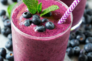 บลูเบอร์รี่ สมูทตี้ (แก้วใหญ่ 22 ออนซ์)