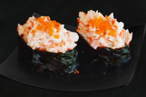 ข้าวห่อสาหร่ายหน้าสลัดปูอัด (1 คำ : ชุด)
