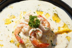 ข้าวไข่ข้นครีมคาโบนาร่ากุ้ง