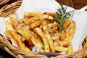 เฟรนส์ฟรายคลุกซอส