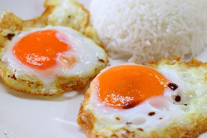ข้าวไข่ดาว 2 ฟอง