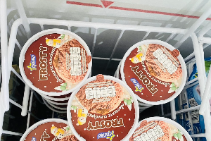 ไอติมถ้วยวนิลา