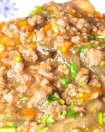 ราดหน้า เนื้อสับ