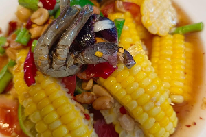 ตำข้าวโพดปู