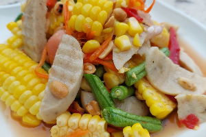 ตำข้าวโพดหมูยอ