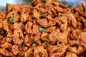 หนังไก่ทอด