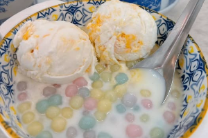 บัวลอยแห้ง ไอติมไข่แข็ง